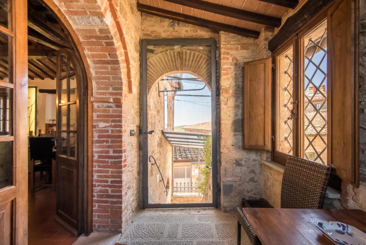 Ferienwohnung Casale Rosennano - Loggia Exterior foto